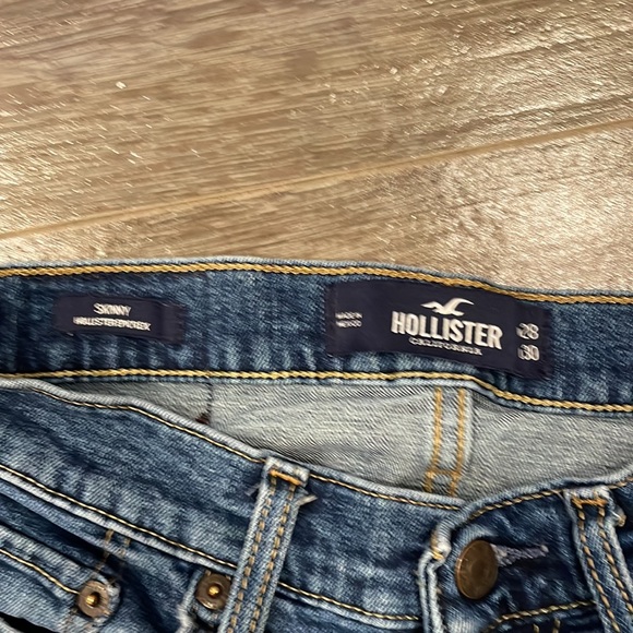 Hollister jeans size 28x30 - Picture 3 of 4